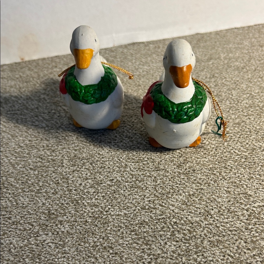 White Duck Bird Toy Pair with Green Wreaths